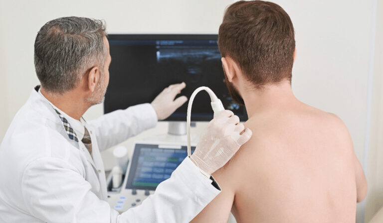 Ultrasound scan to a shoulder